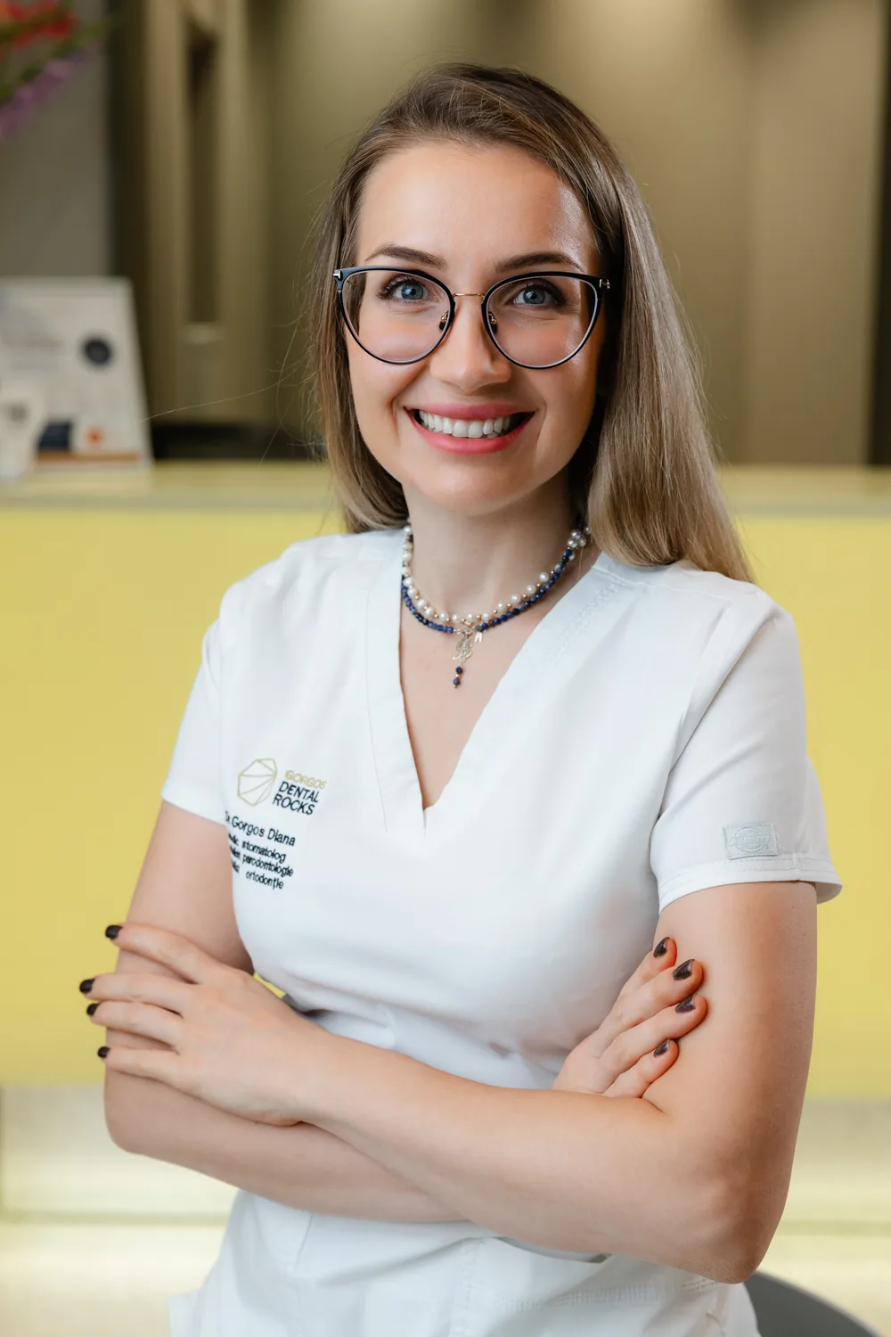 Dr. Diana Gorgos, medic stomatolog specialist parodontologie si ortodontie